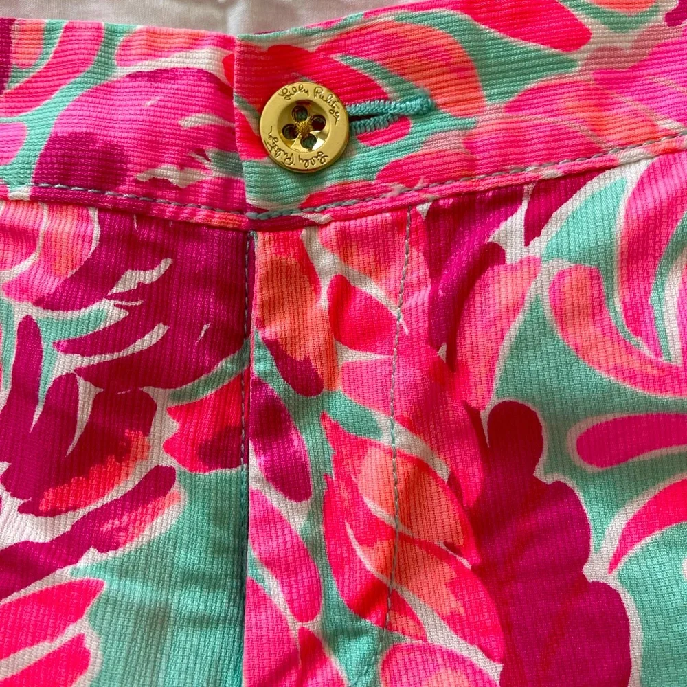 Shorts Scalloped style in Pink & Turquoise- Lilly Pulitzer Buttercup 🌷 - Picture 3 of 3